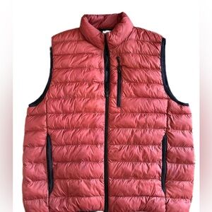 32 Degrees Men's Coral Quilted Puffer Vest with Black Trim